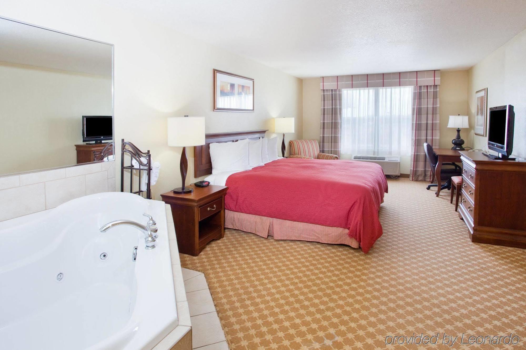 Clarion Pointe Columbus-bradley Park 3* Columbus